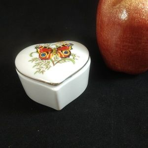 🦚Heart shaped Butterfly trinket box
